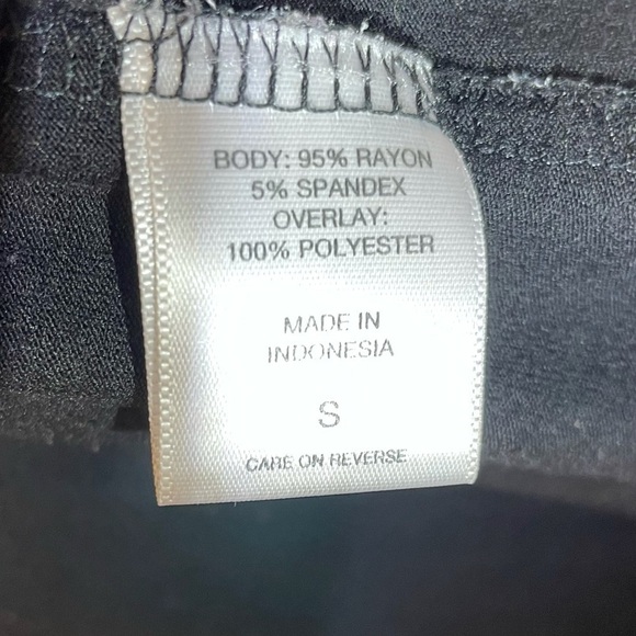 NY & Co Black/white Check sheer front overlay black V-neck tank - Picture 3 of 9